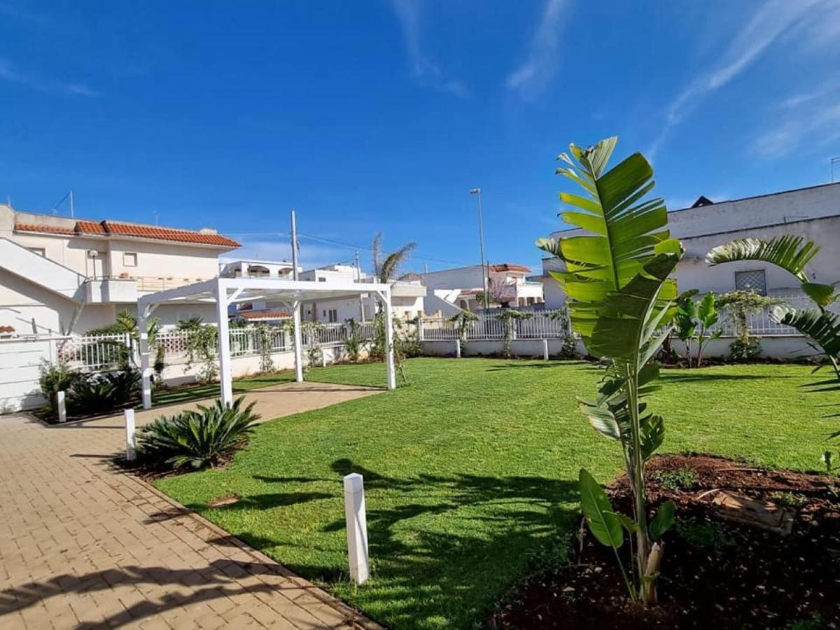 Villa Zizzari A Due Passi Dal Mare Торре-Лапілло Екстер'єр фото